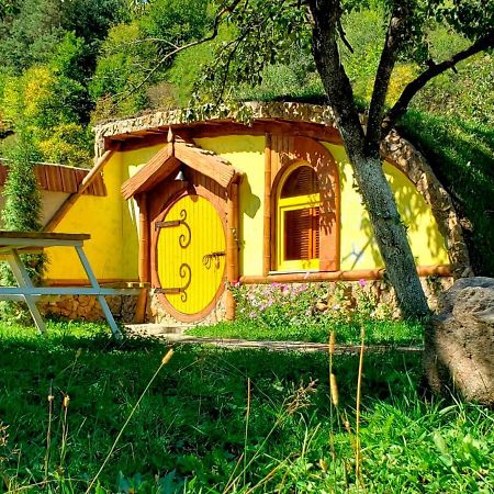 Cozy House Hotel Dilijan Bagian luar foto
