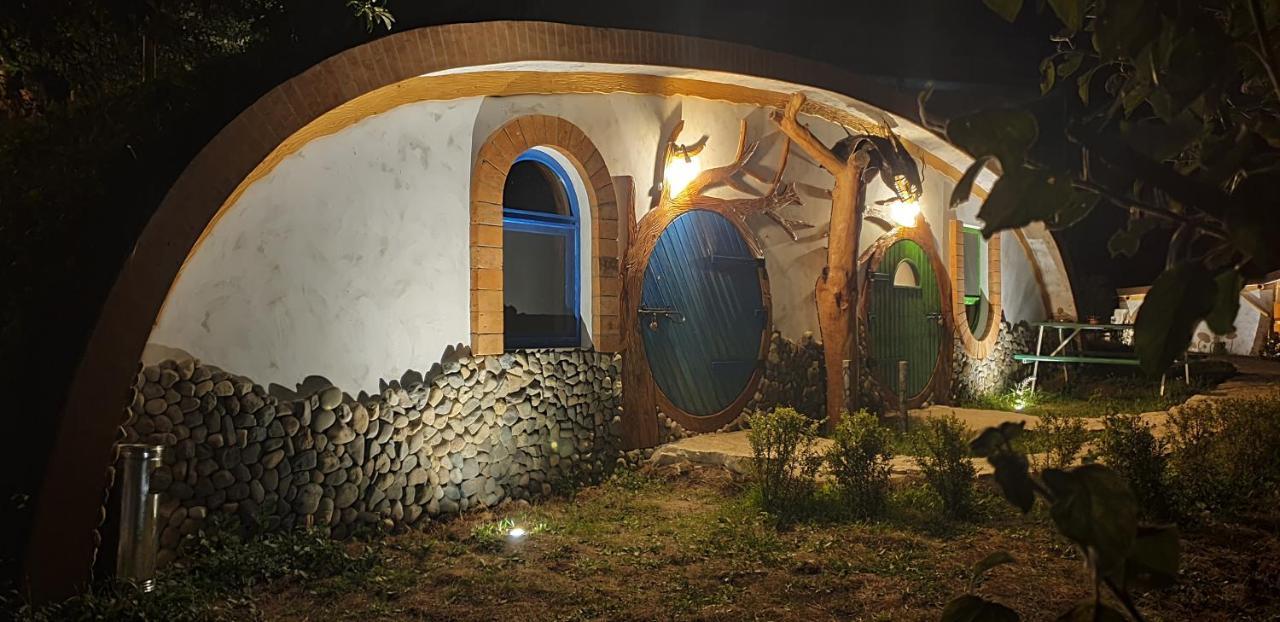 Cozy House Hotel Dilijan Bagian luar foto