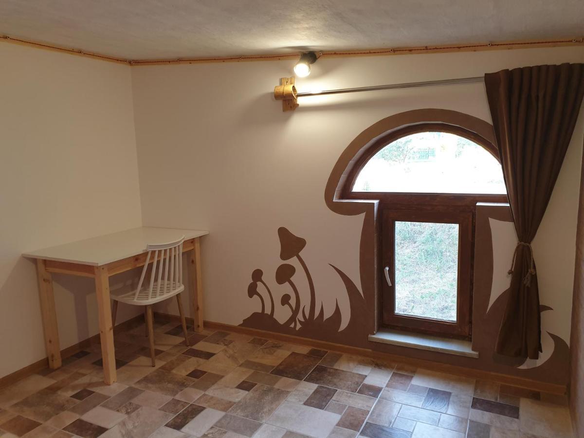 Cozy House Hotel Dilijan Bagian luar foto
