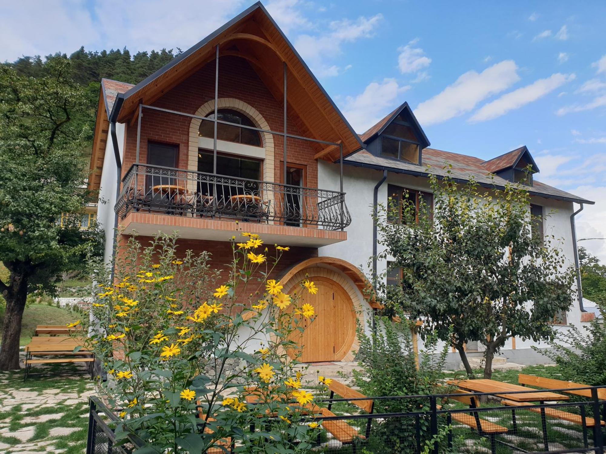Cozy House Hotel Dilijan Bagian luar foto
