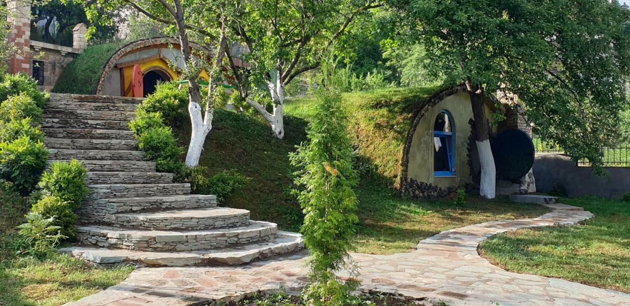 Cozy House Hotel Dilijan Bagian luar foto