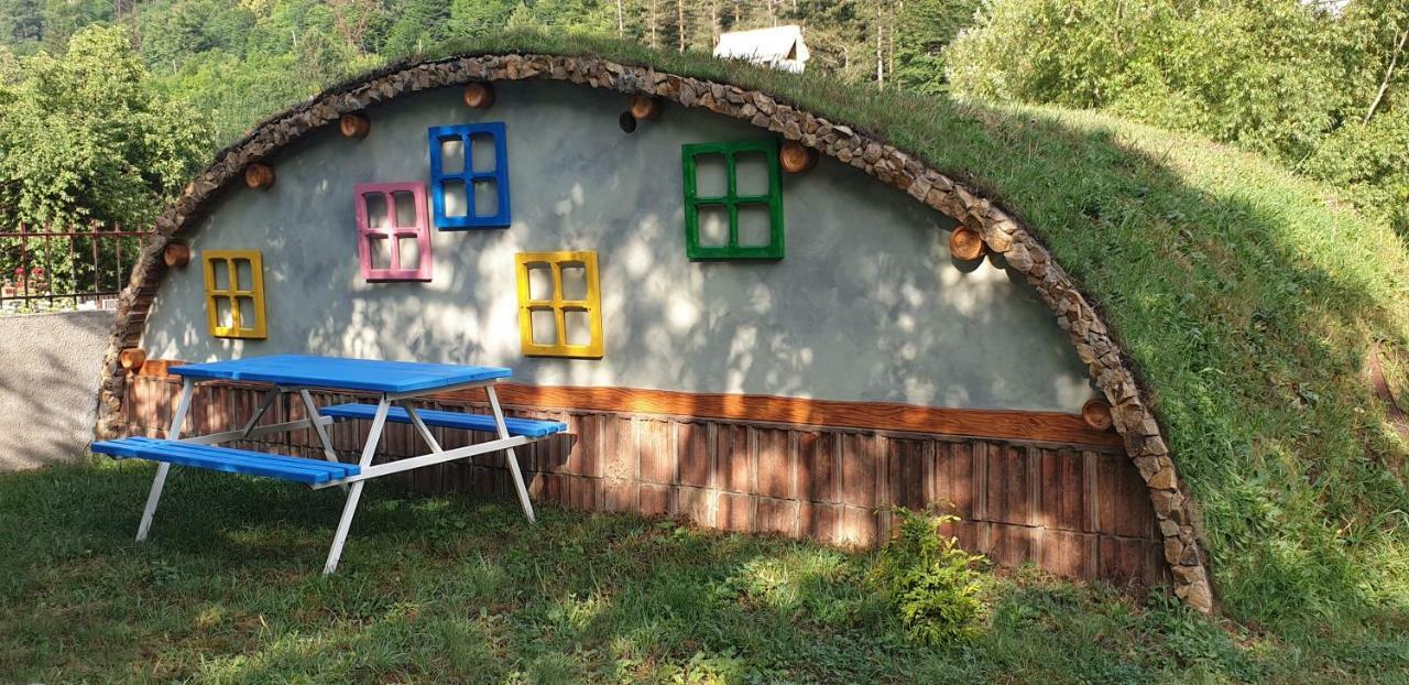 Cozy House Hotel Dilijan Bagian luar foto