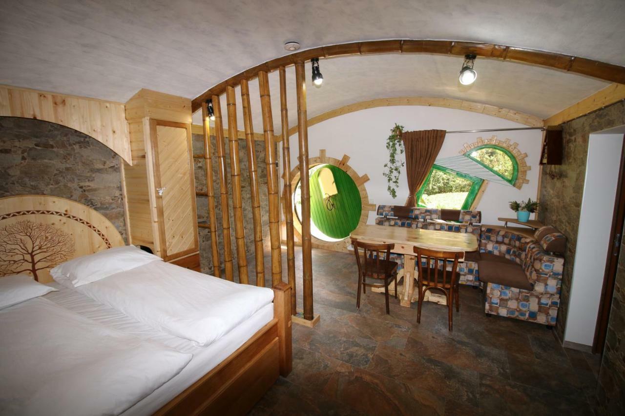 Cozy House Hotel Dilijan Bagian luar foto